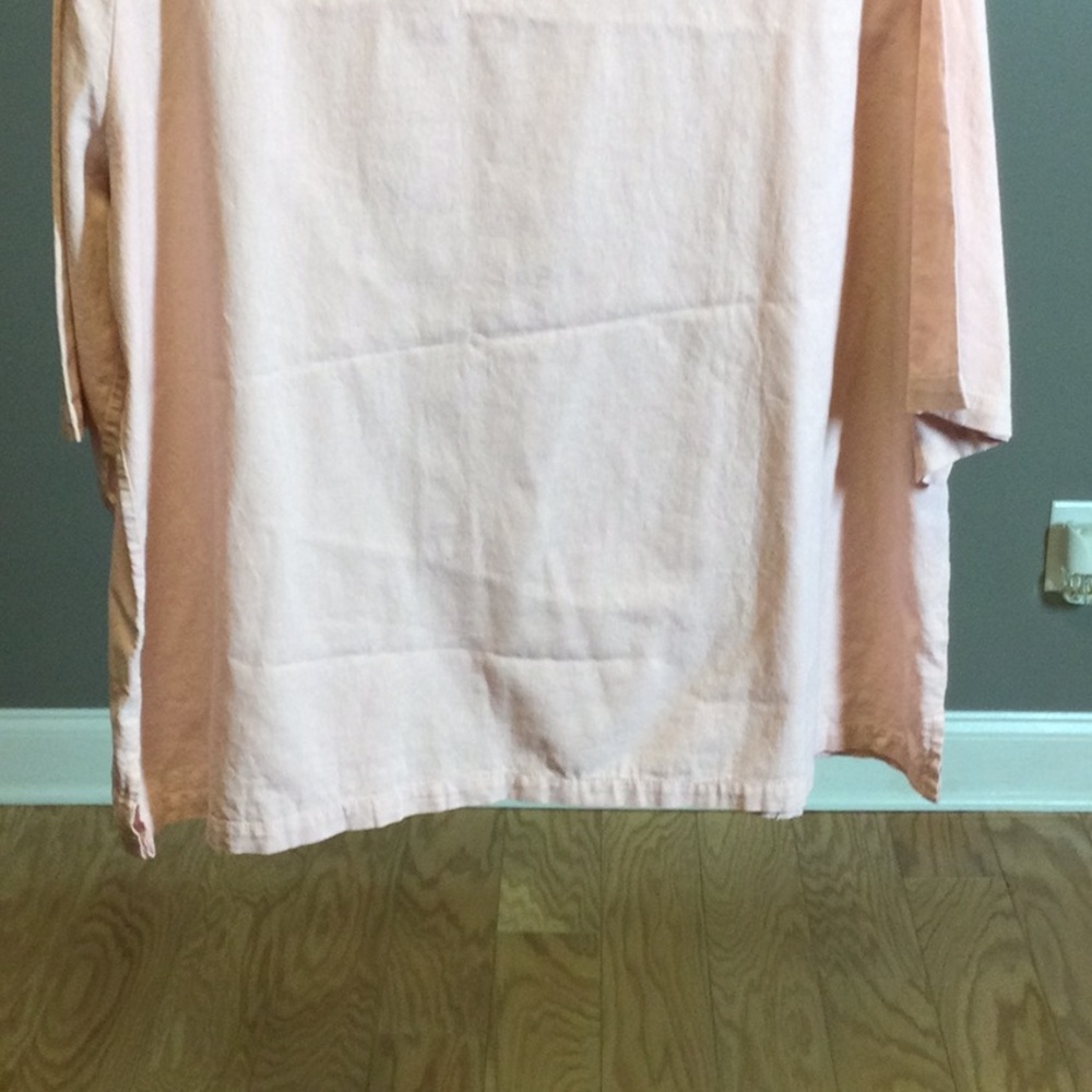 5x Peach Pull Over Diagonal Button Top - image 8